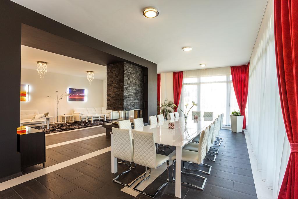 ホテル Complex Europe ドルナ・バニャ 部屋 写真